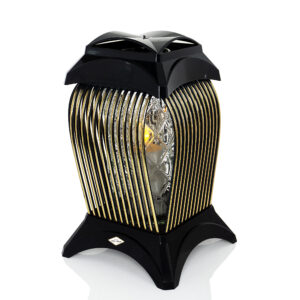 Nowoczesny znicz w prostej kawdratowej formie