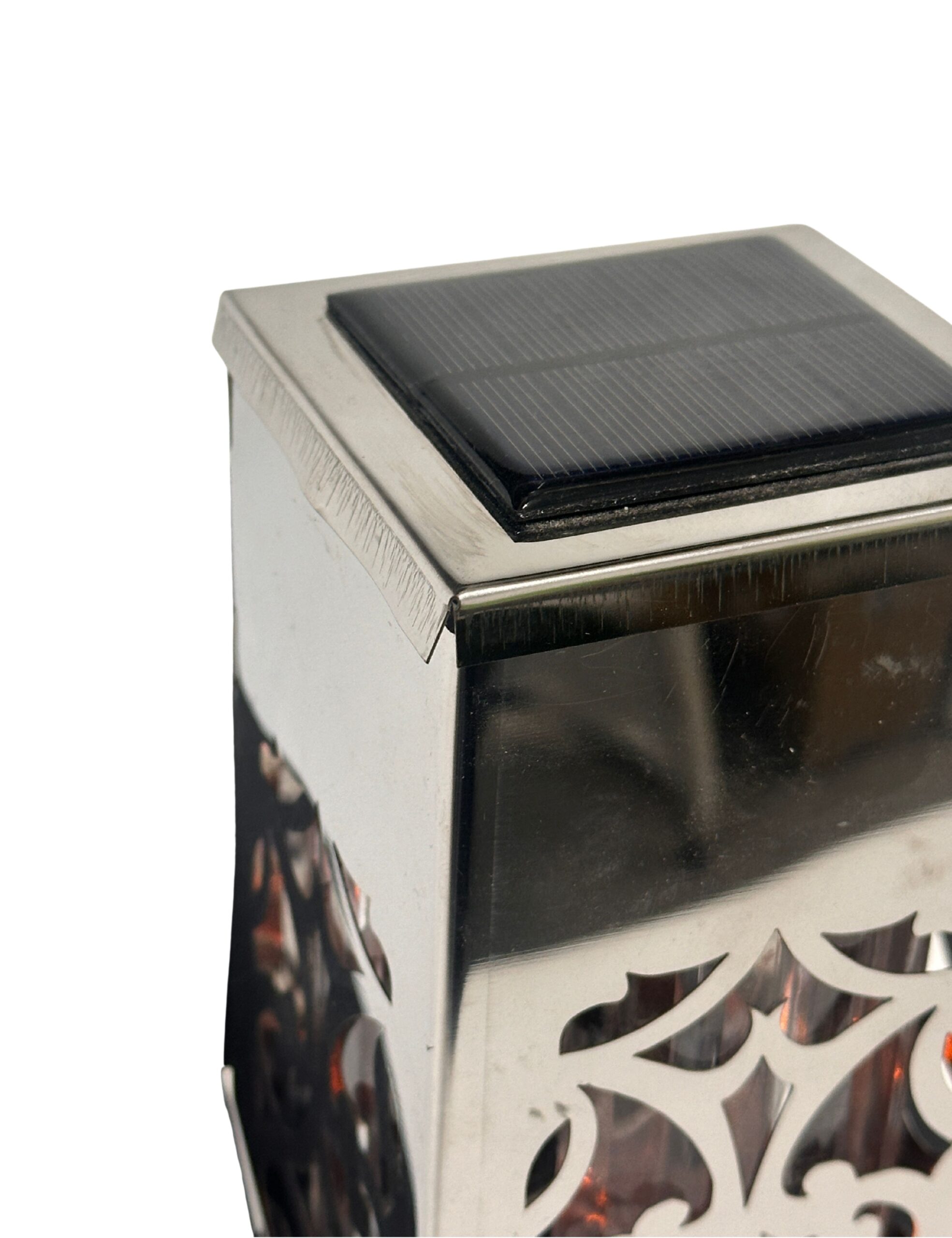 Znicz outlet 508 solarny, defekt - lekko zagięta blaszka