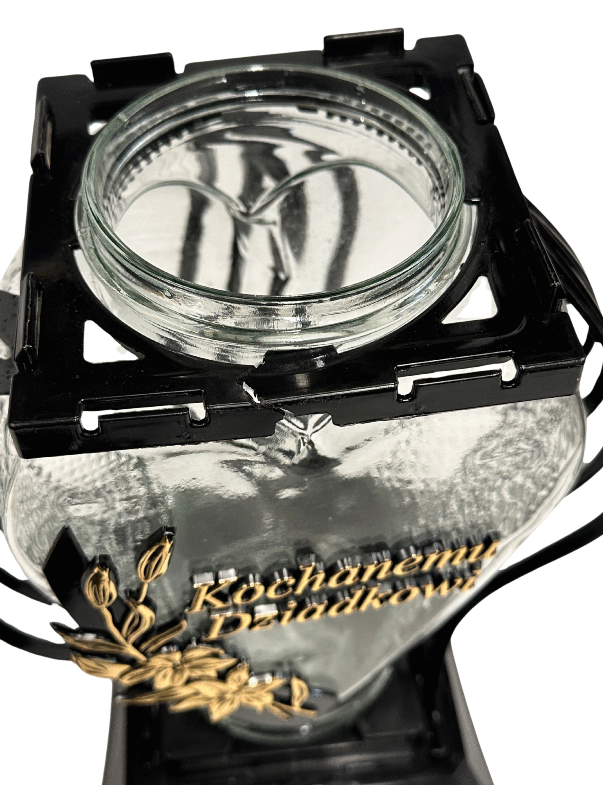 Znicz outlet 518 - pęknięta ramka pod kapturkiem